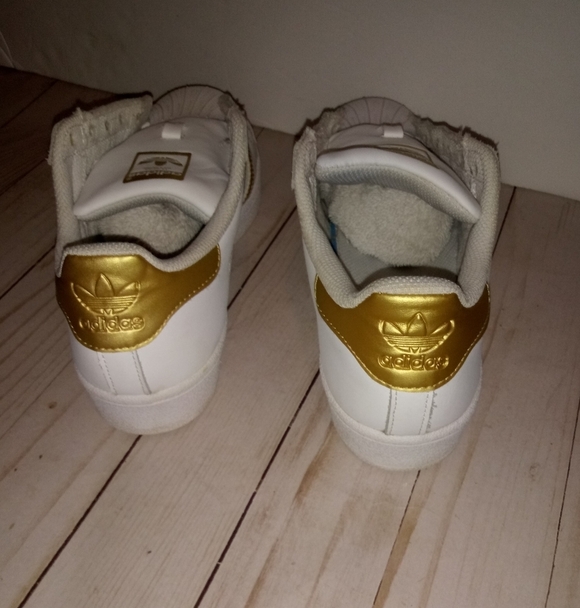 Adidas Superstar White/gold Metallic sneakers - Picture 6 of 15